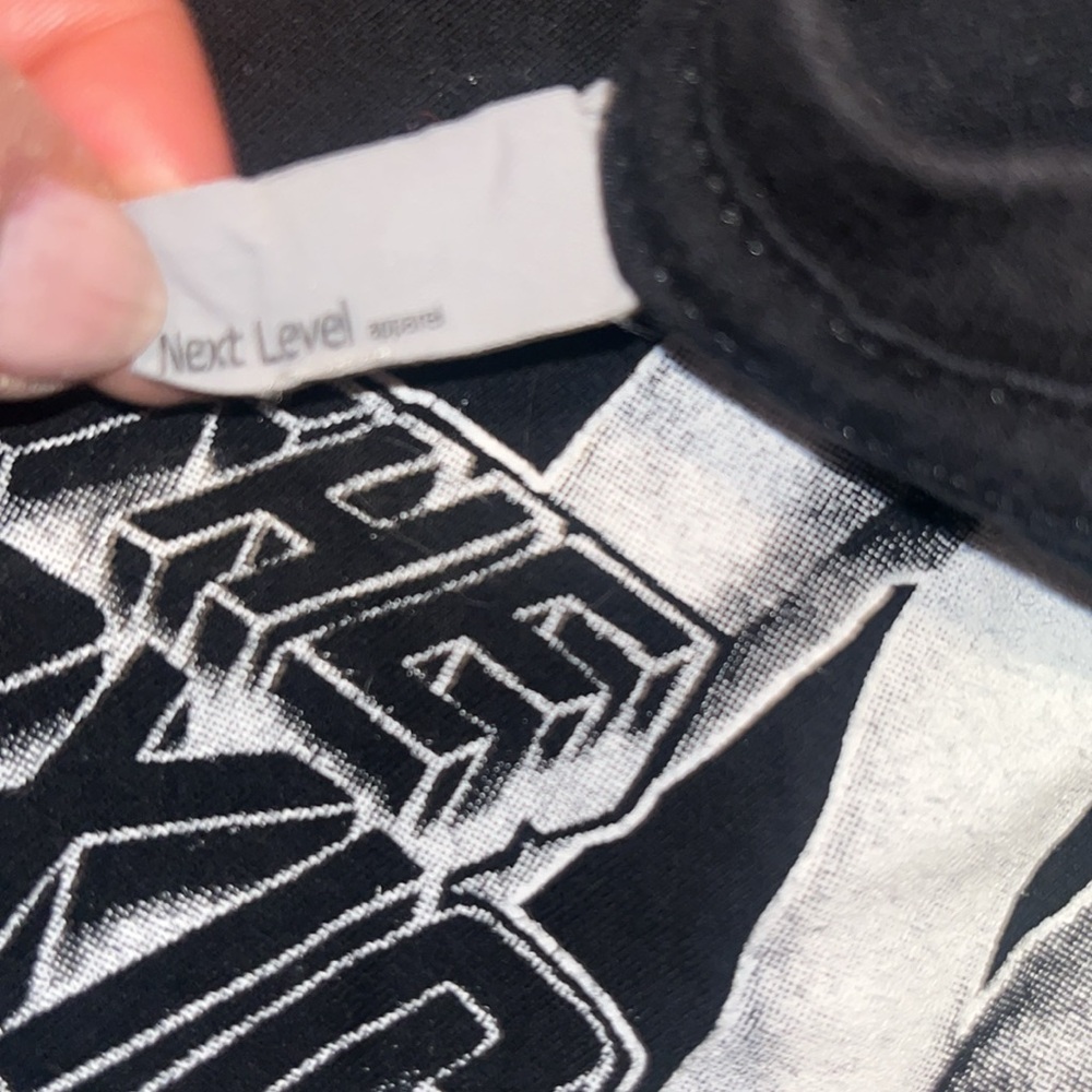 3/$15. Men’s Tee L - Picture 4 of 4